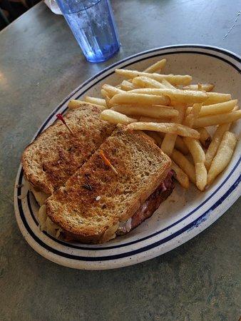 Don's Main Street Family Restaurant