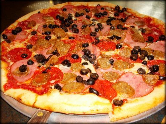 Mezza Luna Pizzeria