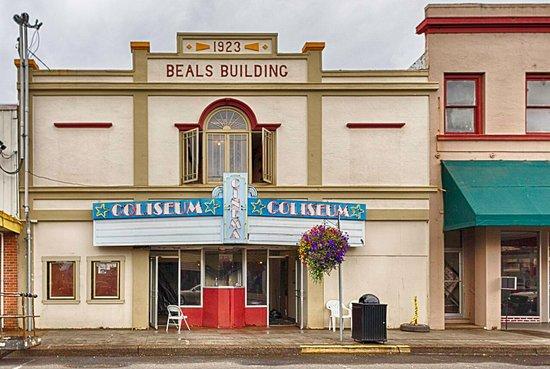 Tillamook Coliseum Theater