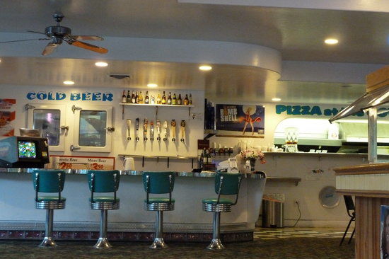 Pizza At the Cove