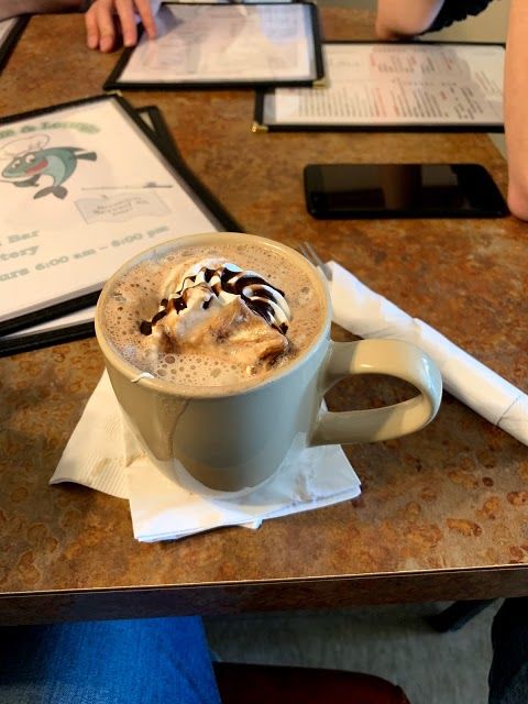 Shy's Cafe & Lounge